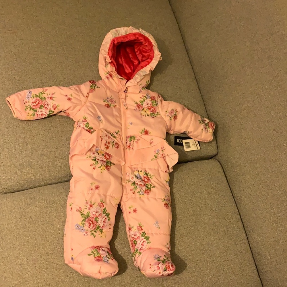 NWT Steve Madden Baby Snowsuit Bunting fleece lined quilt 3/6 months floral Pram